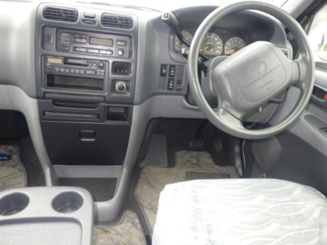 Toyota GRANVIA 1997 7354635-3