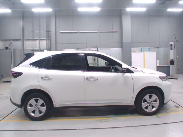 Toyota HARRIER 2018 7354581-3