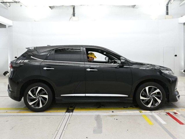 Toyota HARRIER 2018 7354657-3