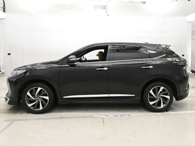 Toyota HARRIER 2018 7354657-4