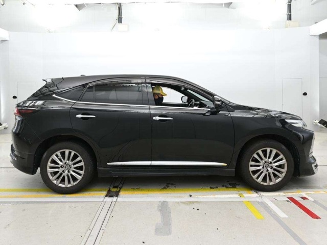 Toyota HARRIER 2018 7354717-3