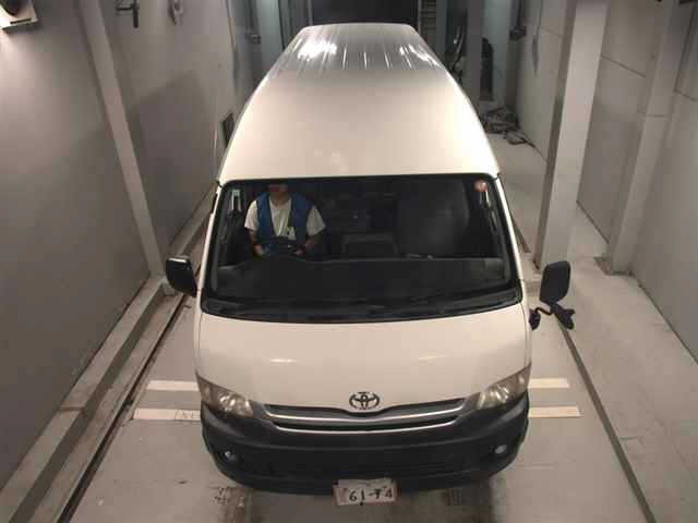 Toyota HIACE COMMUTER 2009 7351147-6