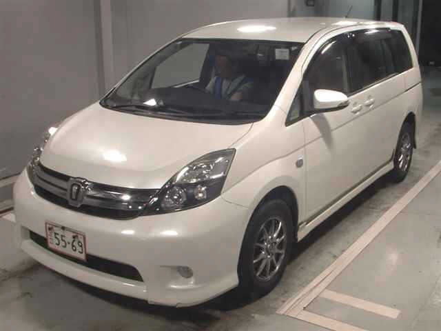 Toyota ISIS 2014 7347165-4