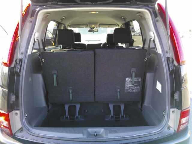 Toyota ISIS 2010 7347186-10