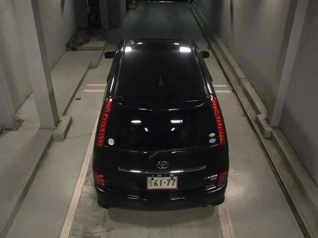 Toyota ISIS 2010 7347186-7