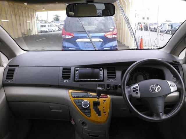 Toyota ISIS 2005 7347187-8