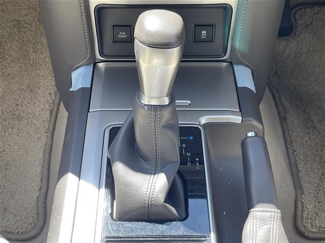 Toyota LAND CRUISER PRADO 2022 7353340-2