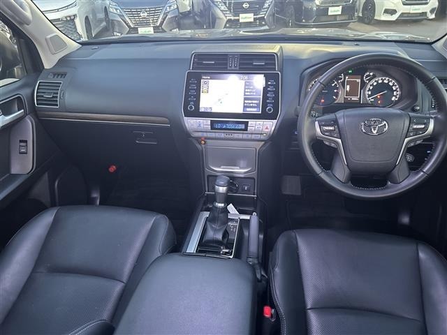 Toyota LAND CRUISER PRADO 2023 7353369-15