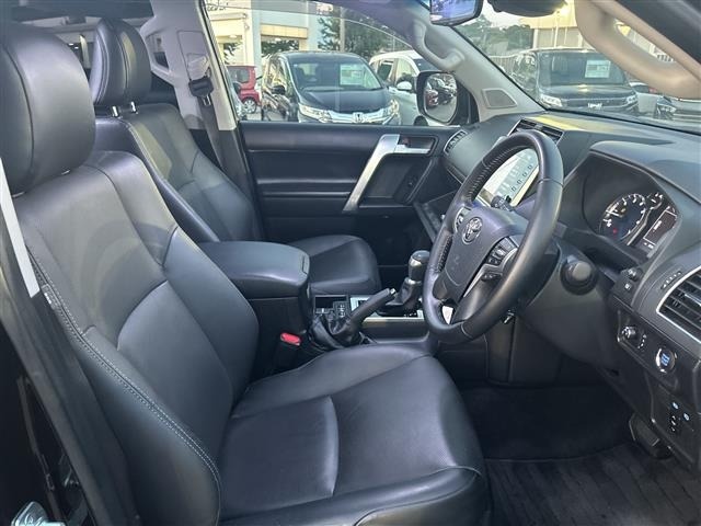 Toyota LAND CRUISER PRADO 2023 7353369-8