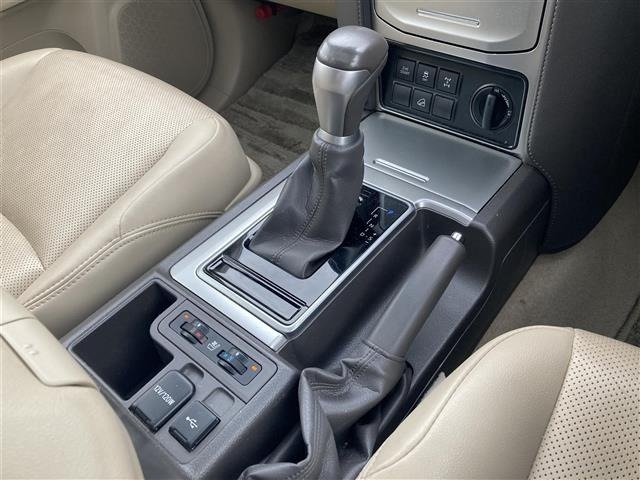 Toyota LAND CRUISER PRADO 2022 7353370-12