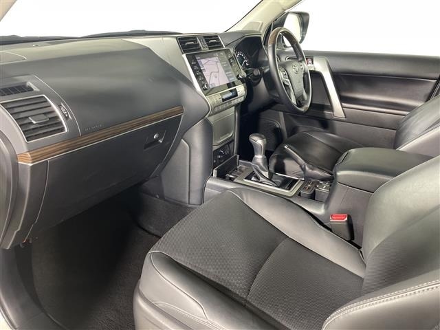Toyota LAND CRUISER PRADO 2023 7353405-11