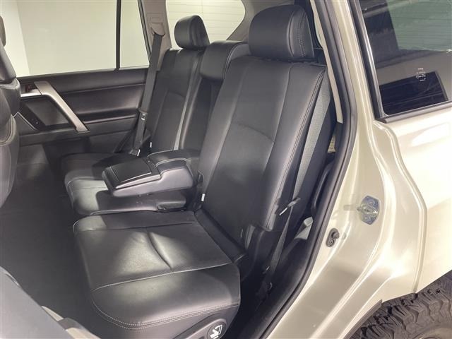 Toyota LAND CRUISER PRADO 2023 7353405-22