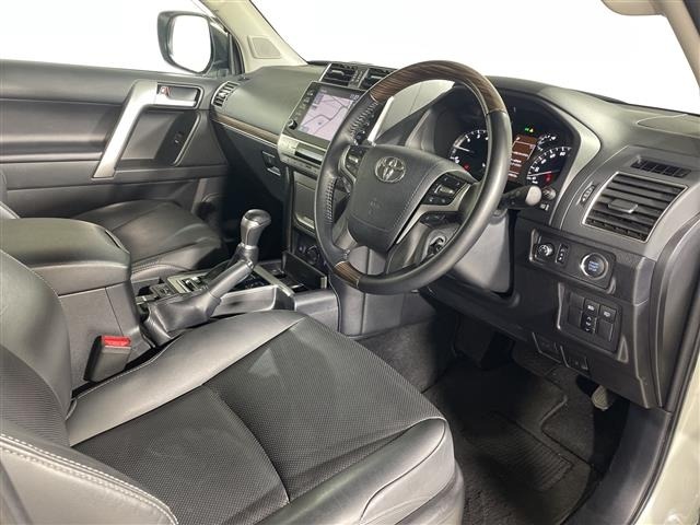 Toyota LAND CRUISER PRADO 2023 7353405-7