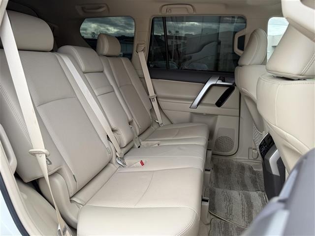 Toyota LAND CRUISER PRADO 2023 7353469-7