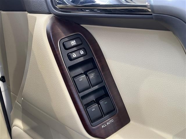 Toyota LAND CRUISER PRADO 2017 7353520-12