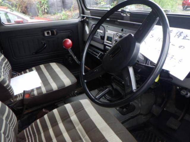 Toyota LAND CRUISER 1982 7345828-3