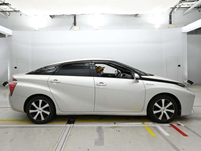 Toyota Mirai 2017 7361281-3