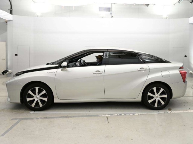 Toyota Mirai 2017 7361281-4