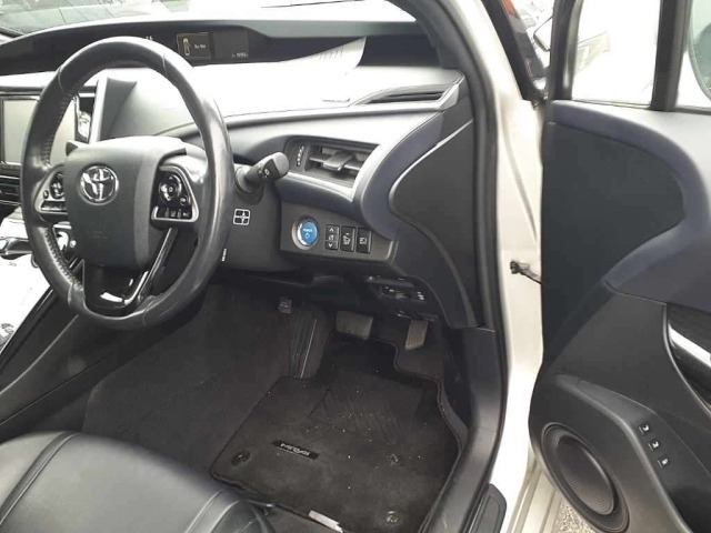 Toyota Mirai 2017 7361281-9