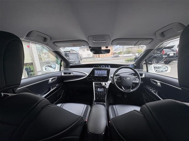 Toyota Mirai 2017 7361294-14