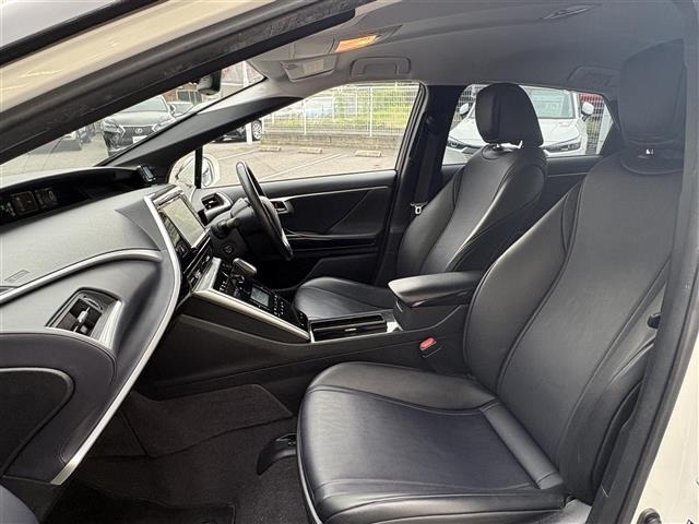 Toyota Mirai 2017 7361294-8
