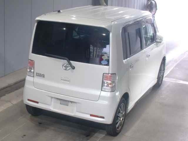Toyota PIXIS SPACE 2011 7354161-1