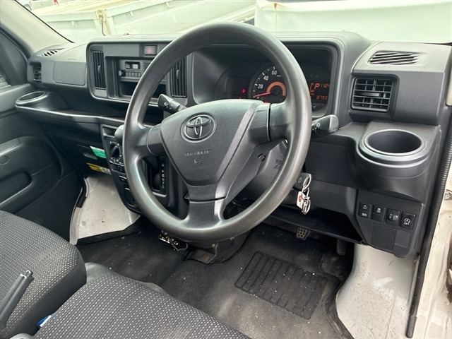 Toyota PIXIS VAN 2018 7354413-3