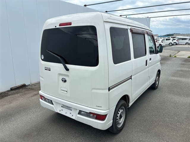 Toyota PIXIS VAN 2018 7354413-8