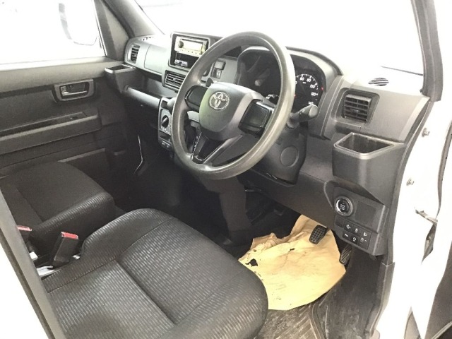Toyota PIXIS VAN 2022 7354439-5