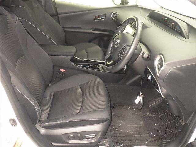 Toyota PRIUS PHV 2022 7354350-5