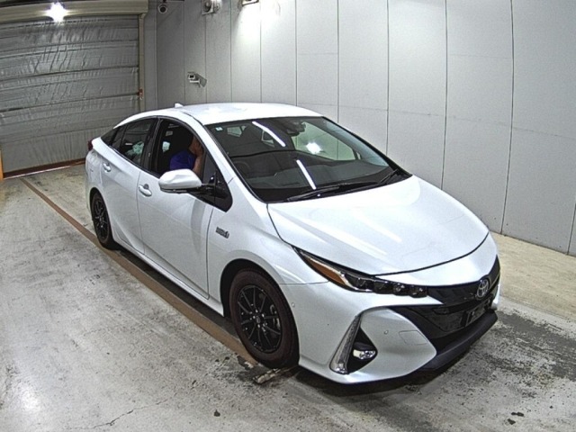 Toyota PRIUS PHV 2022 7354356-0