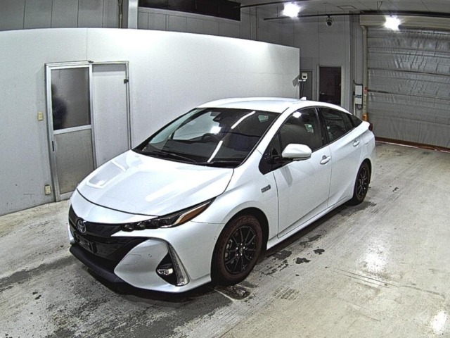 Toyota PRIUS PHV 2022 7354356-4