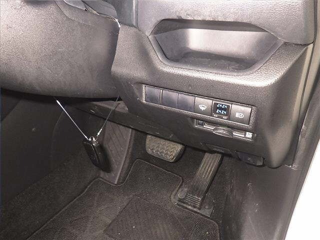 Toyota RAV4 2021 7356399-8