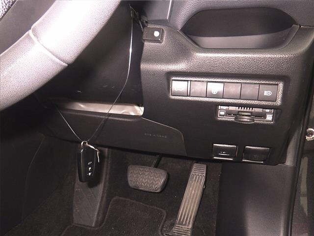 Toyota RAV4 2021 7356401-8