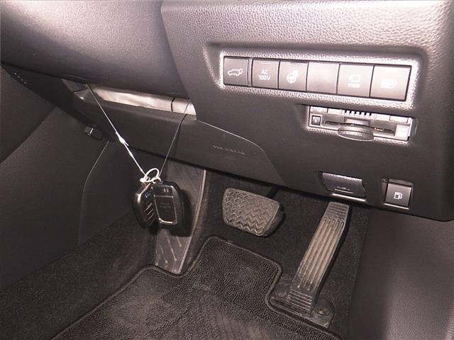 Toyota RAV4 2021 7356414-8