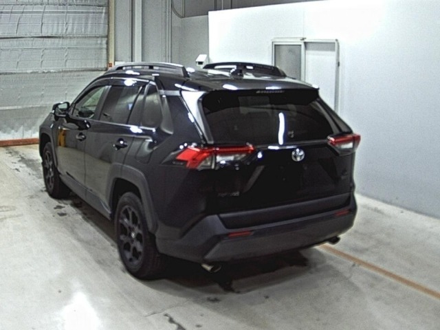 Toyota RAV4 2021 7356446-1