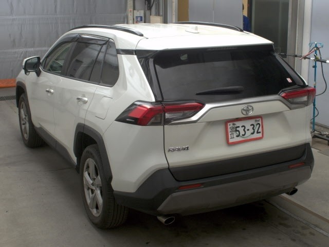 Toyota RAV4 2021 7356492-1