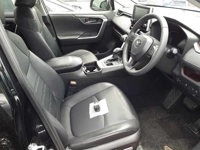 Toyota RAV4 2021 7356502-8