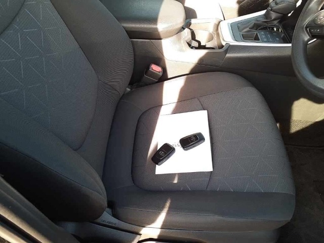 Toyota RAV4 2021 7356511-8