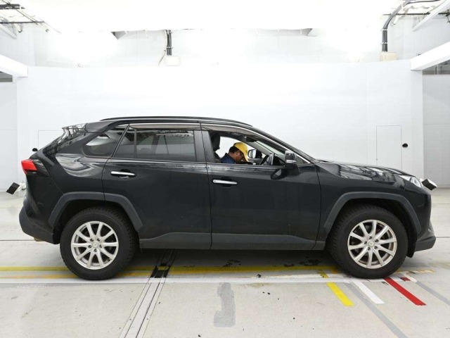Toyota RAV4 2021 7356553-3