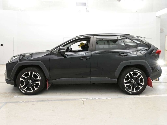 Toyota RAV4 2021 7356564-4
