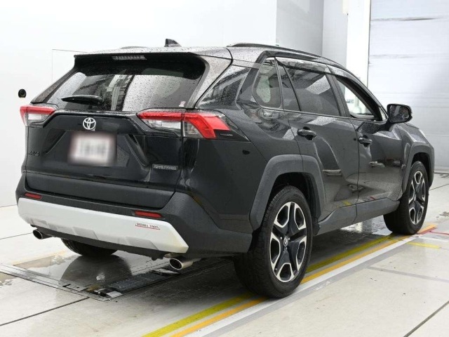 Toyota RAV4 2021 7356582-1