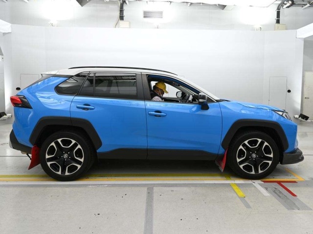 Toyota RAV4 2021 7356585-3