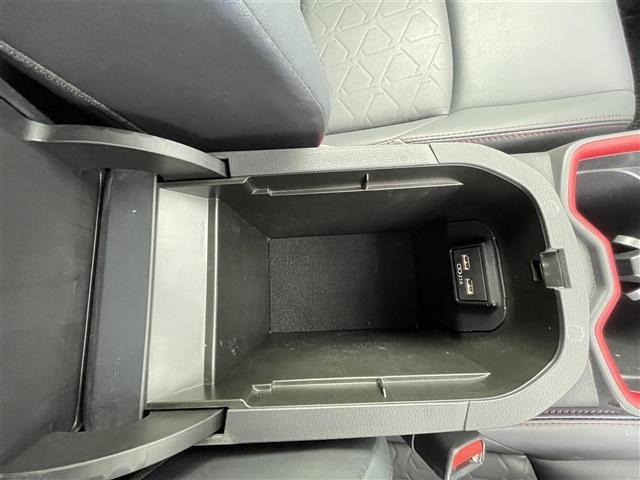 Toyota RAV4 2021 7356603-22