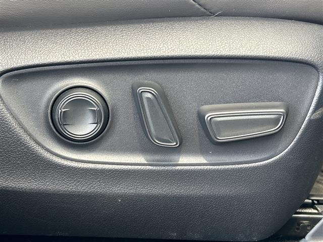 Toyota RAV4 2022 7360815-6