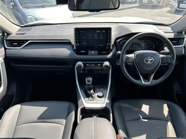 Toyota RAV4 2021 7360837-15