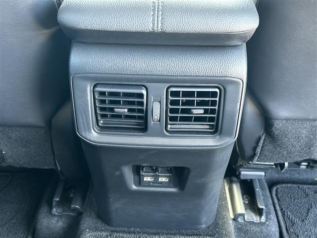 Toyota RAV4 2021 7360837-20