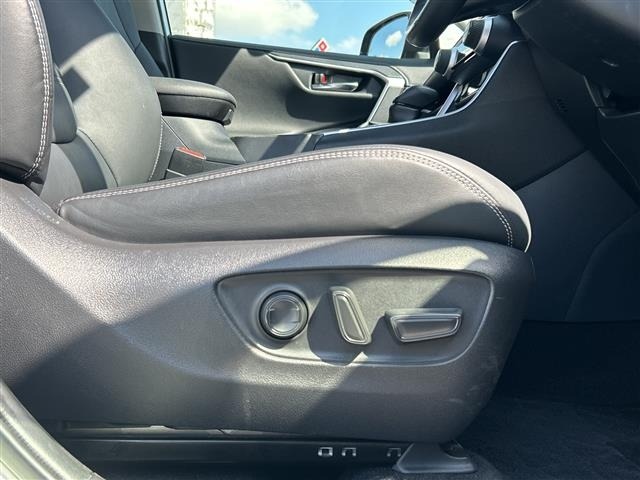 Toyota RAV4 2021 7360837-22