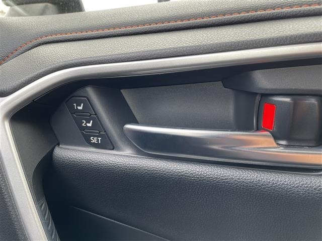 Toyota RAV4 2023 7360850-10