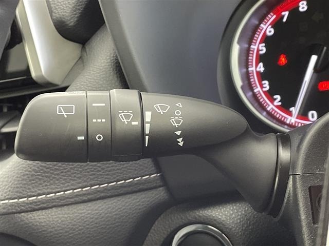 Toyota RAV4 2021 7360857-9